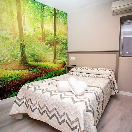 Hostal Viena Plaza Nueva Granada Luaran gambar