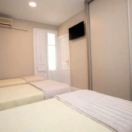 Hostal Viena Plaza Nueva Granada Luaran gambar