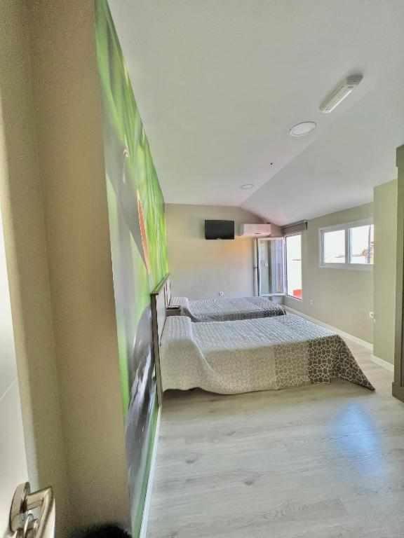 Hostal Viena Plaza Nueva Granada Luaran gambar