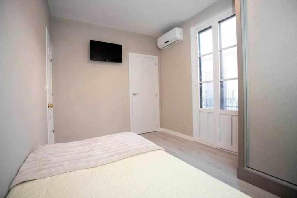 Hostal Viena Plaza Nueva Granada Luaran gambar